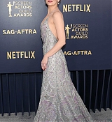 Emma_Stone_-_30th_Annual_Screen_Actors_Guild_Awards_in_Los_Angeles2C_February_24_2024_48.jpg