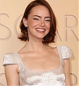 Emma_Stone_-_98th_Oscars_at_Dolby_Theatre2C_Hollywood_CA_-_March_152C_2026_02.jpg