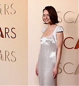 Emma_Stone_-_98th_Oscars_at_Dolby_Theatre2C_Hollywood_CA_-_March_152C_2026_10.jpg